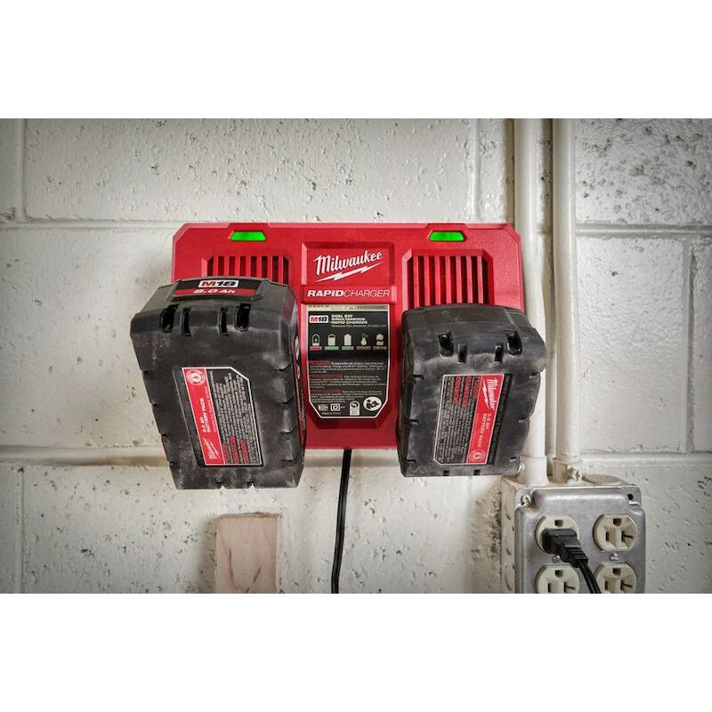 SNELLADER DUAL BAY 18V      M18 DFC      MILWAUKEE