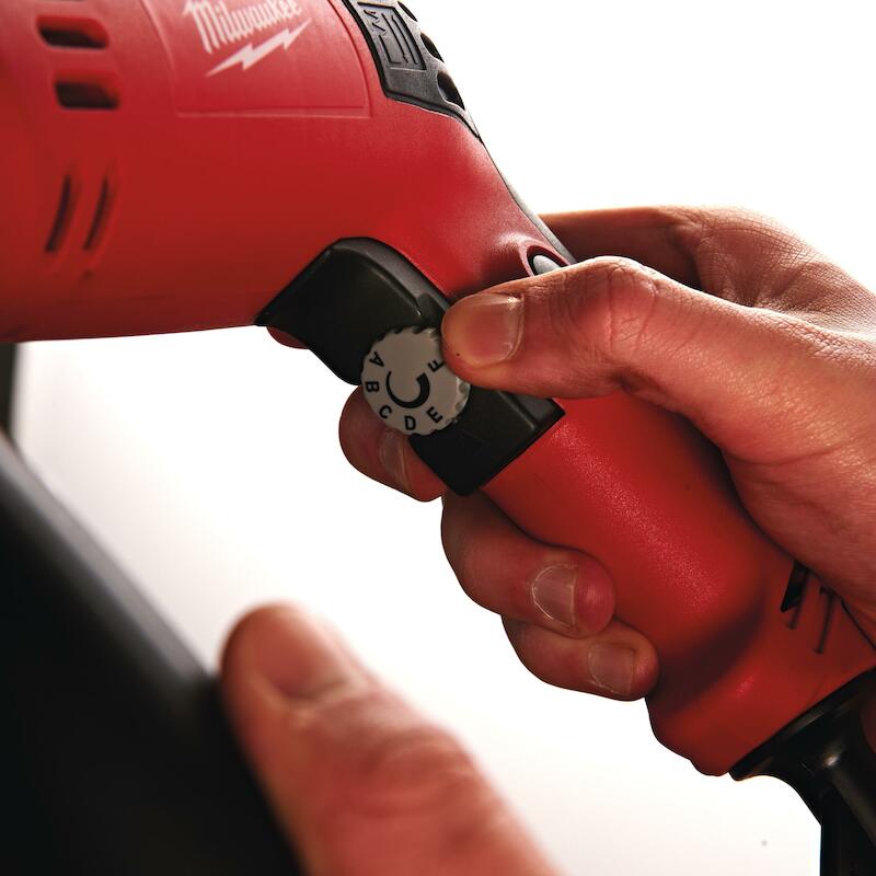 Milwaukee - perceuse de 13 rp - 630 w - mandrin auto-serrant 13 mm - 0–950 tr/min - en coffret - 02859740