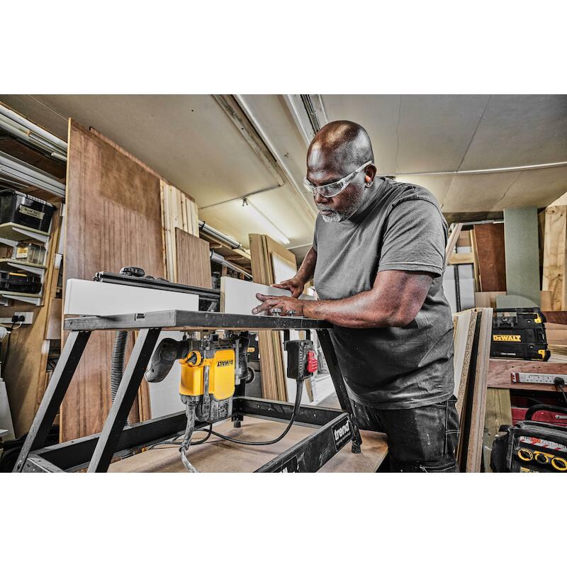 DÉFONÇEUSE 2300W            DWE627KT        DEWALT