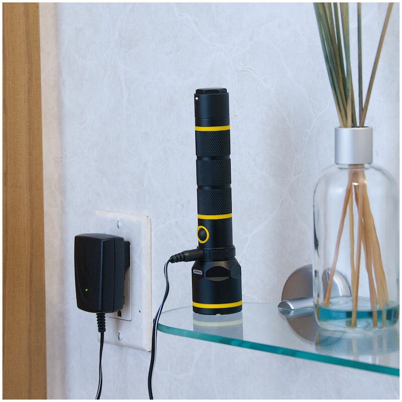 LAMPE POCHE RECHARG. ALU    1-95-154       STANLEY