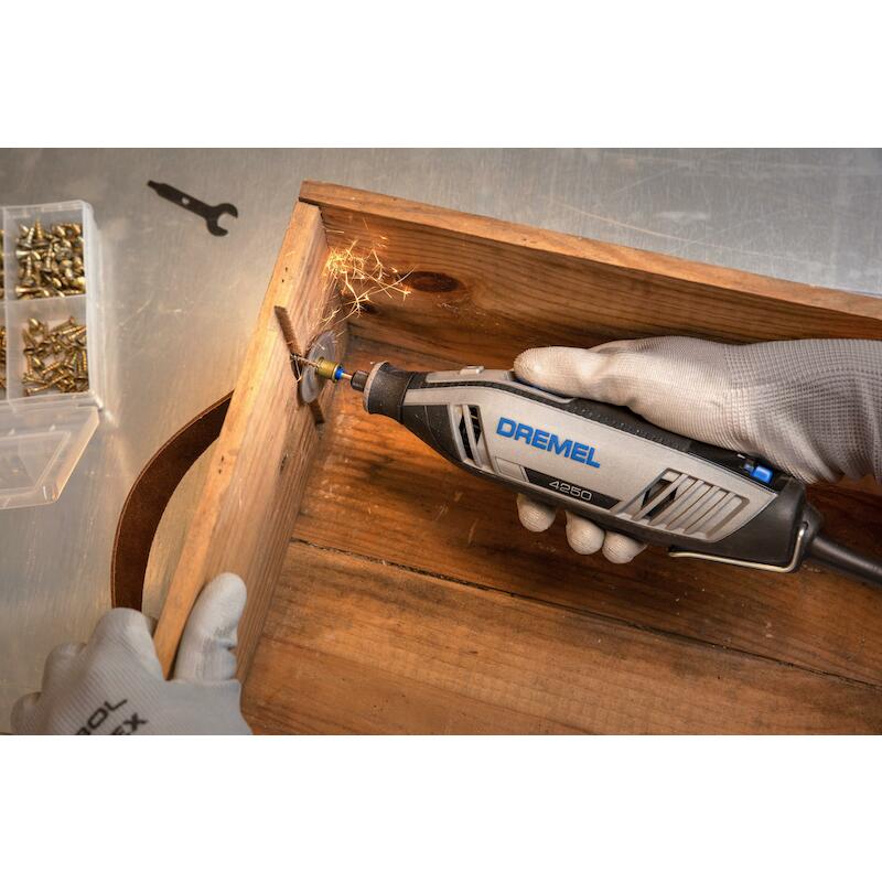 MULTITOOL 175W (KOFFER)     4250JF + 45ACC. DREMEL