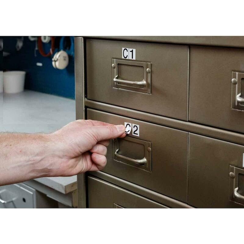 LETTER - BRADY 9713-K - 'K' ZWART OP WIT 22X38 MM(250 EA)