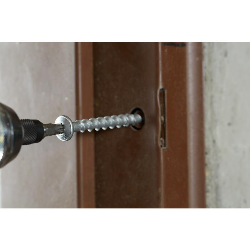 BETONSCHROEF 6X40/5      ZN TAPCON PAN 058782 SPIT