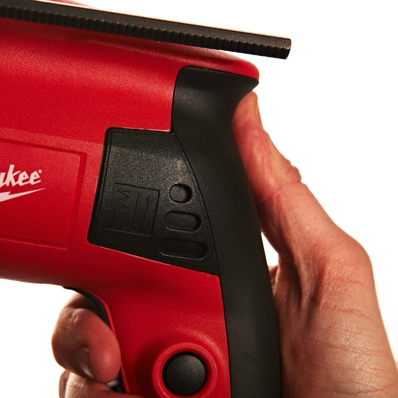 Milwaukee - perceuse de 13 rp - 630 w - mandrin auto-serrant 13 mm - 0–950 tr/min - en coffret - 02859740
