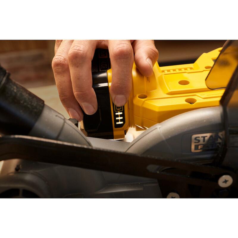 ACCU-AFKORTZAAG   18V/4AH   SFMCS701M1     STANLEY