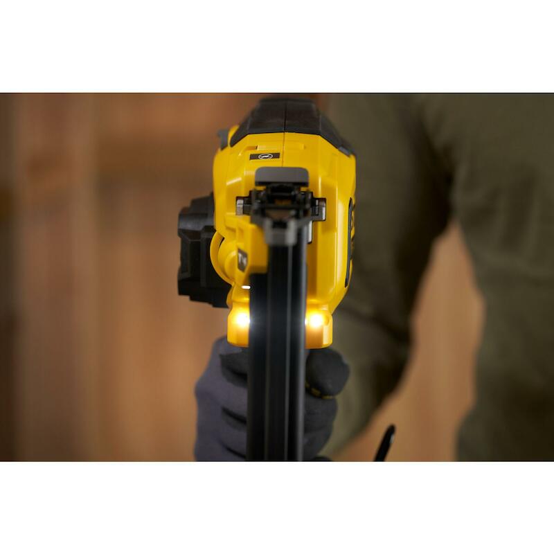 CLOUEUR/ACCU 18V/BODY       SFMCN618B      STANLEY