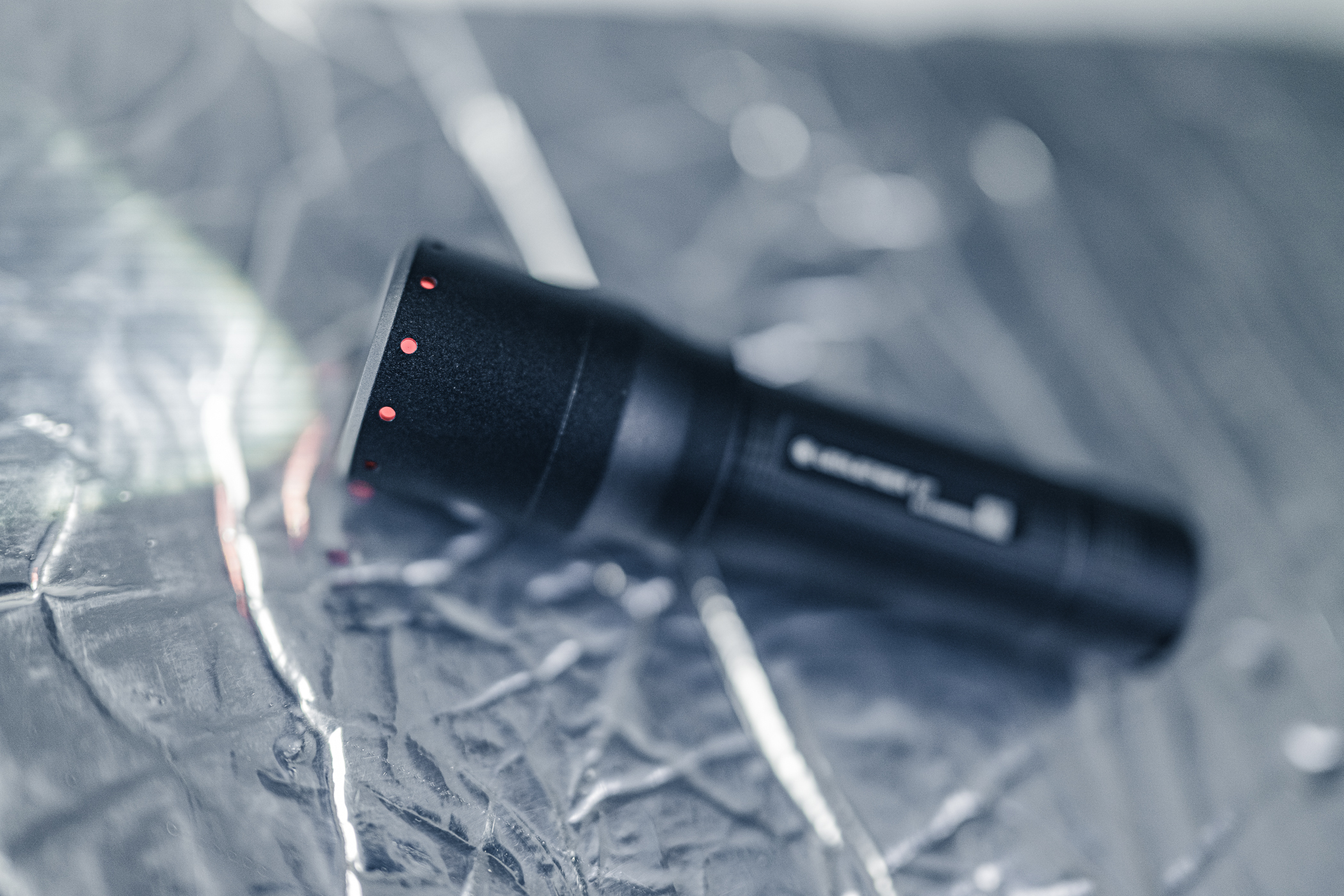 LAMPE POCHE 650LM-400M-30H  P7 (4XAAA)   LEDLENSER