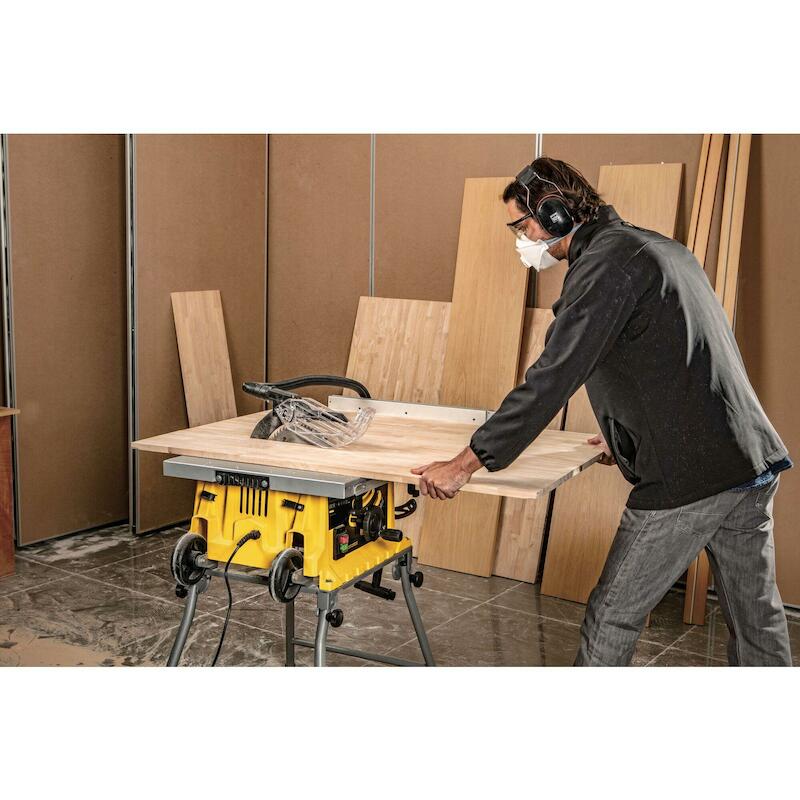 TAFELCIRKELZAAG 1800W/254MM SST1800        STANLEY