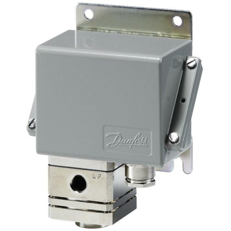 DRUKSCHAKEL.CAS 155 0,2-2,5BAR 060-313066 1/4"F MS