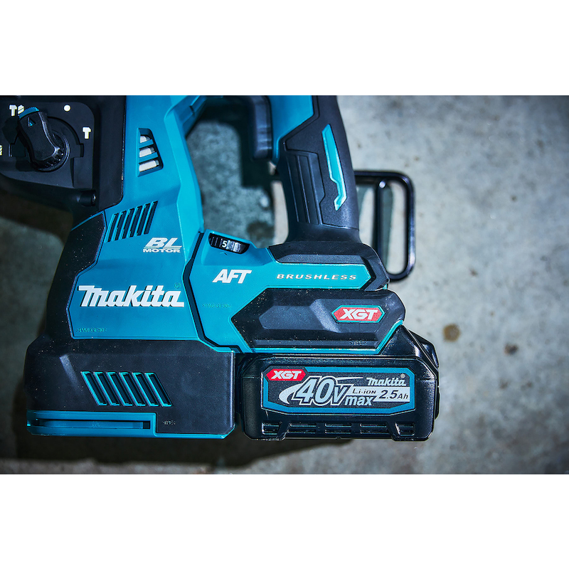 CORDLESS COMBINATION HAMMER XGT 40VMAX SDS+ - HR002GZ02 - MAKITA