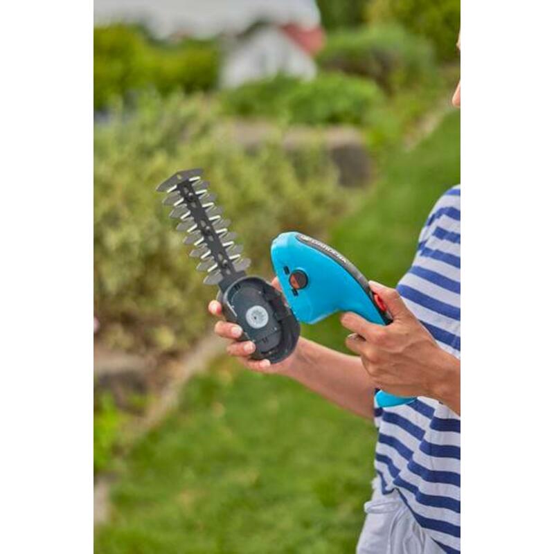 ACCUGRASSCHAAR+STEEL+WIELEN COMFORTCUT LI  GARDENA