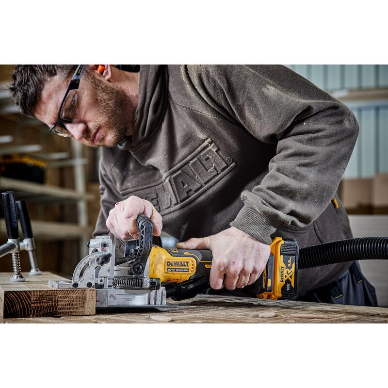 ACCULAMELLENFREES 18V/BODY  DCW682N         DEWALT