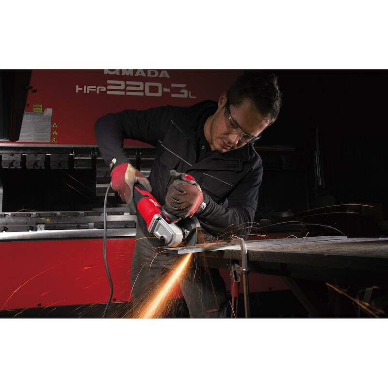 MEUL.D'ANGLE 1550W/125MM    AGV 15-125 XE MILWAUKE