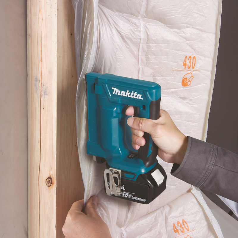 BASIC MODEL CORDLESS STAPLER LXT 18V - DST112ZJ -MAKITA