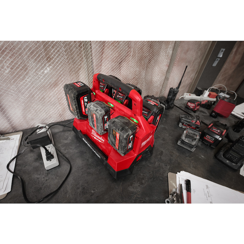 CHARGEUR POUR 6 ACCU        M18 PC6 EU PACKOUT MIL