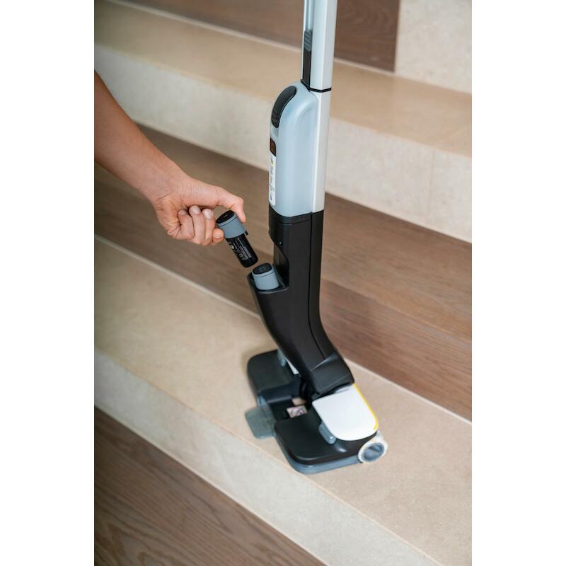 NETTOYEUR/ACCU 4V/2X2,5AH   FC 4-4         KARCHER