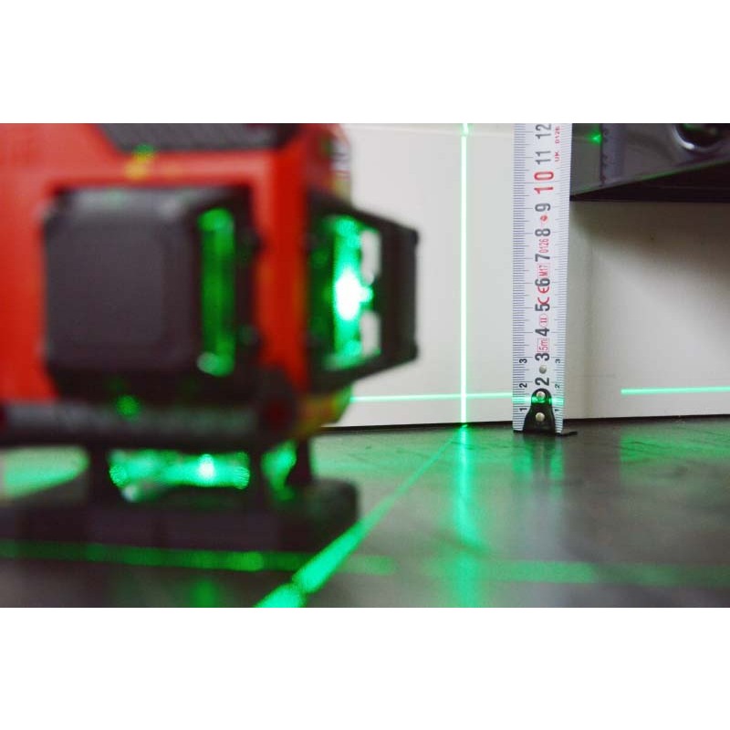 LASER EN CROIX VE. MULTICROSS 3D FLOOR