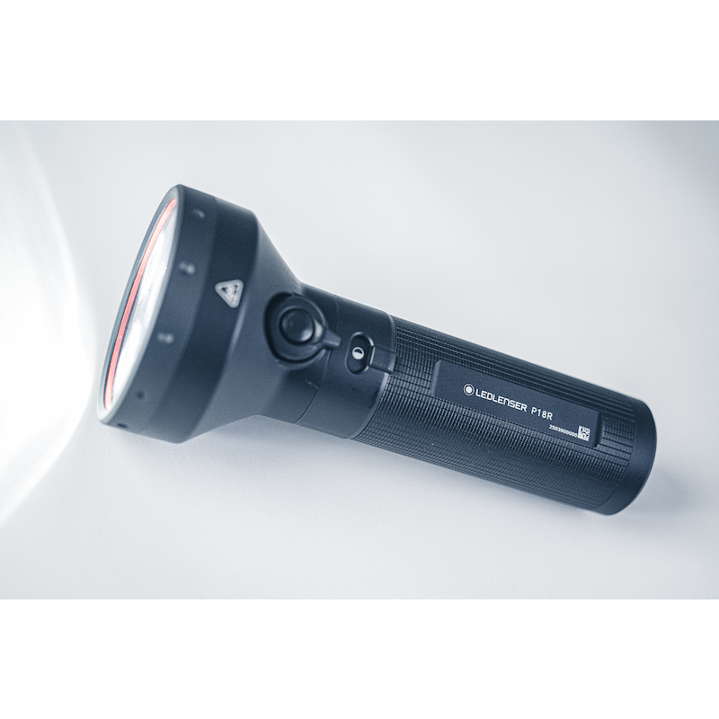 Ledlenser - Rechargeable flashlight - P18R - 6500 lm - 600 m - 45 h - IP68 - 03384179