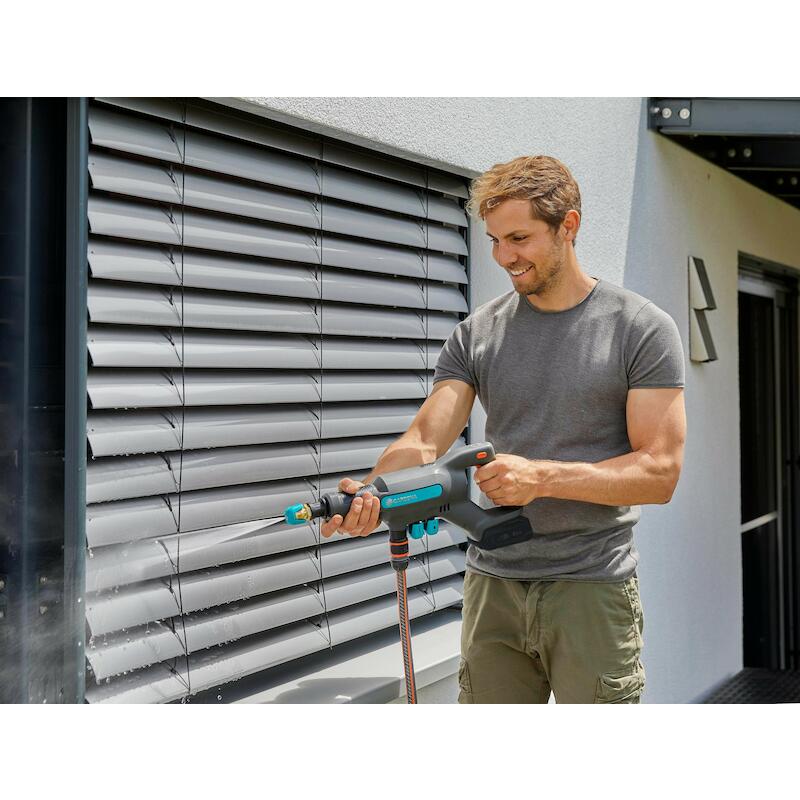 ACCUHOGEDRUKREIN.18V/2,5AH  AQUACLEAN SET  GARDENA