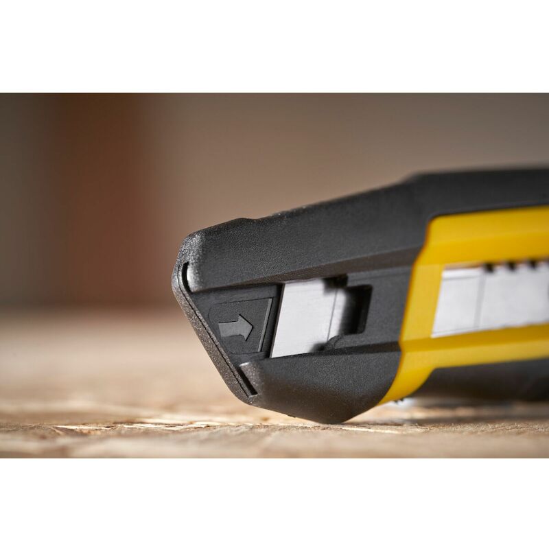CUTTER MPP QUICK SNAP       STHT10501 18MM STANLEY
