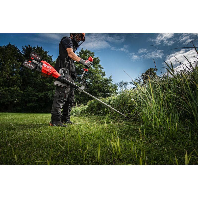 Milwaukee - Accu-bosmaaier - M18 F2BCU-122 - 2 x 18 V - 2 x 12,0 Ah - maaibreedte 43 cm - 08119340