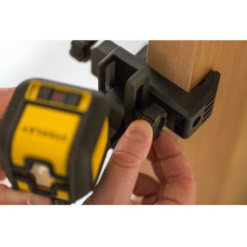KRUISLIJNLASER CUBIX 12M    STHT77498-1 2XAA STANL