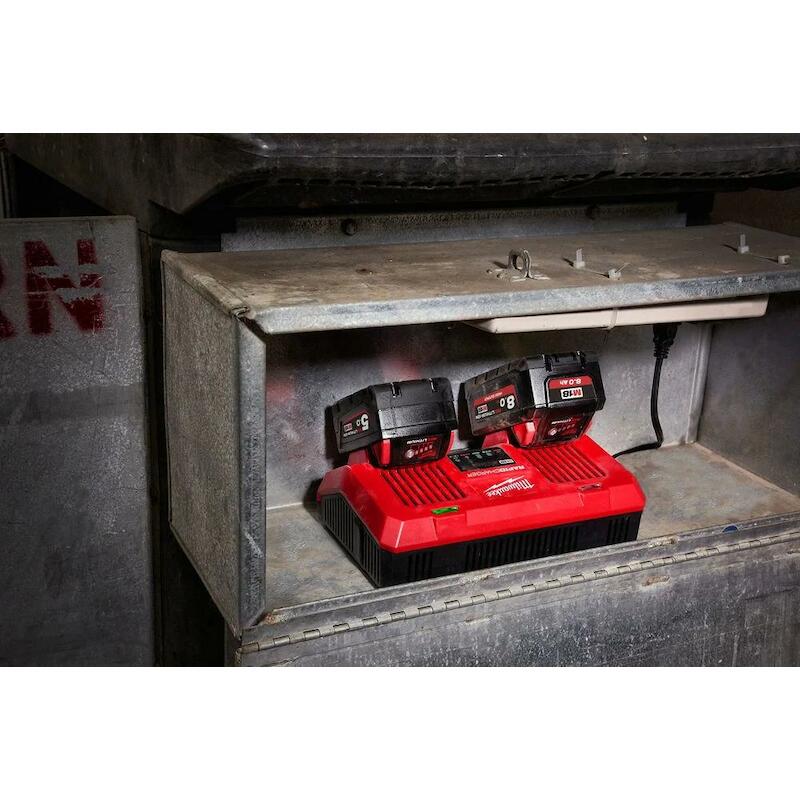 SNELLADER DUAL BAY 18V      M18 DFC      MILWAUKEE