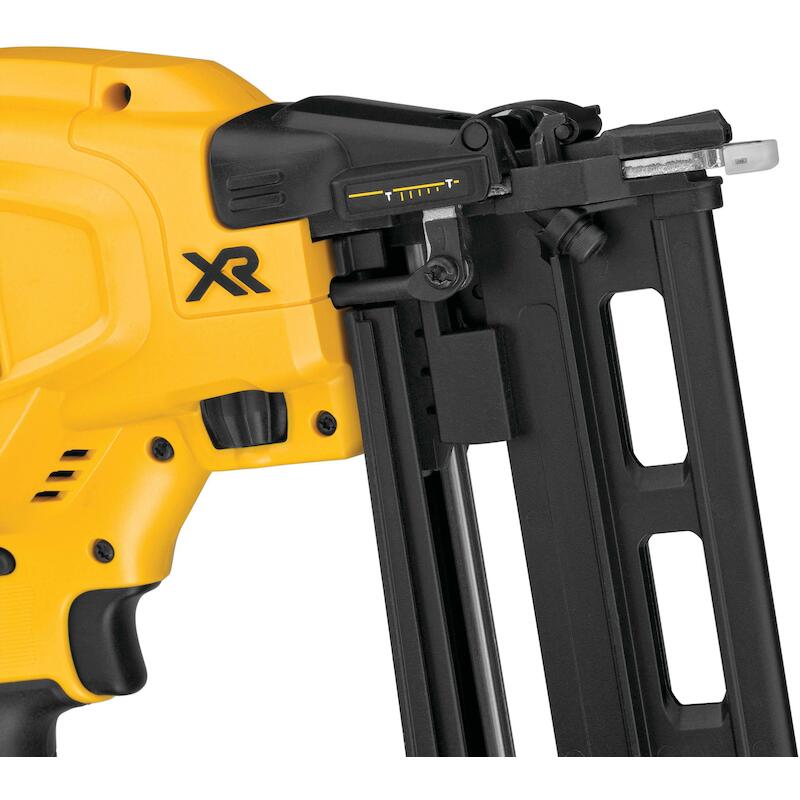 ACCUNAGELPIST.18V/2X2A 16GA DCN662D2 (TSTAK)DEWALT