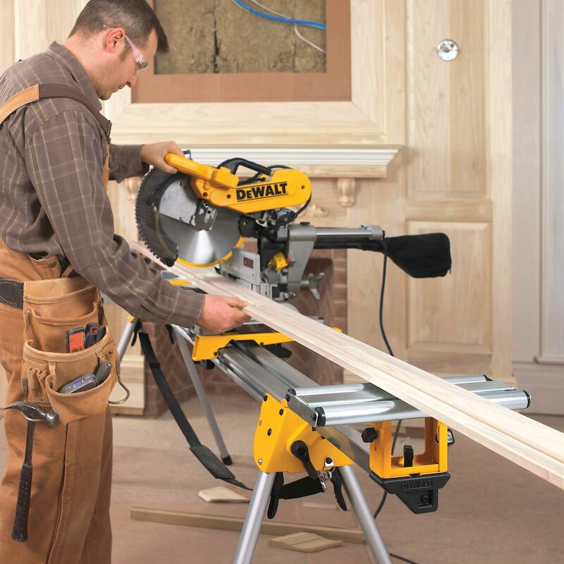 AFKORTZAAG 1675W/305MM      DWS780          DEWALT