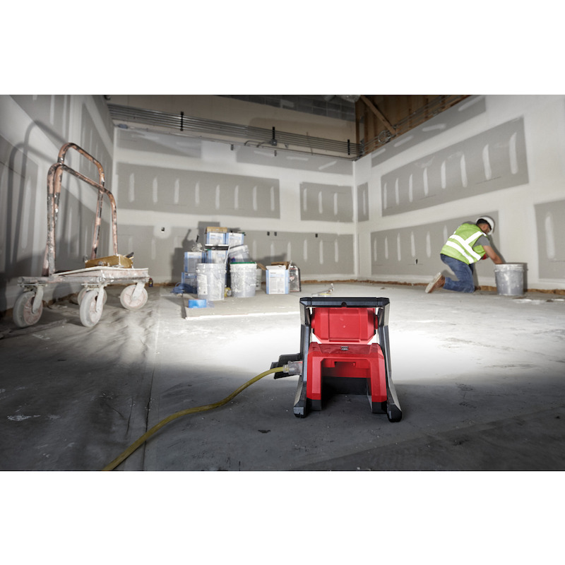 ACCUWERFLAMP 18V/BODY       M18 HOAL     MILWAUKEE