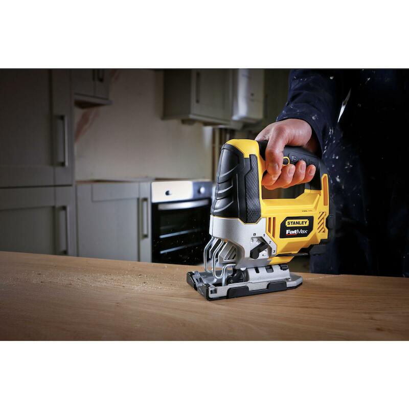 DECOUPEERZAAG 710W          FME340K        STANLEY