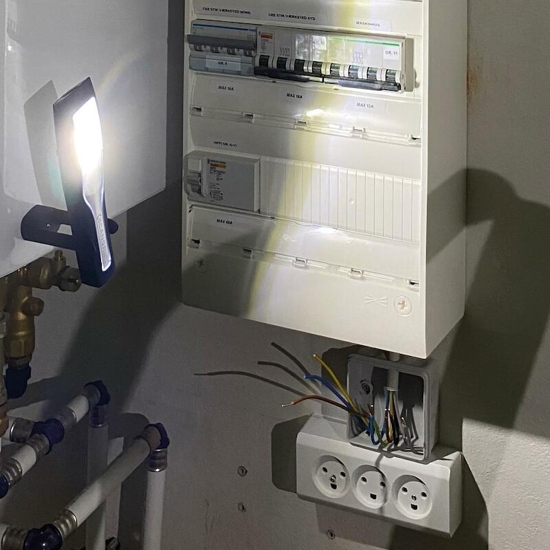 ZAKLAMP  LED 200LM          MINI-MAG PRO  SCANGRIP