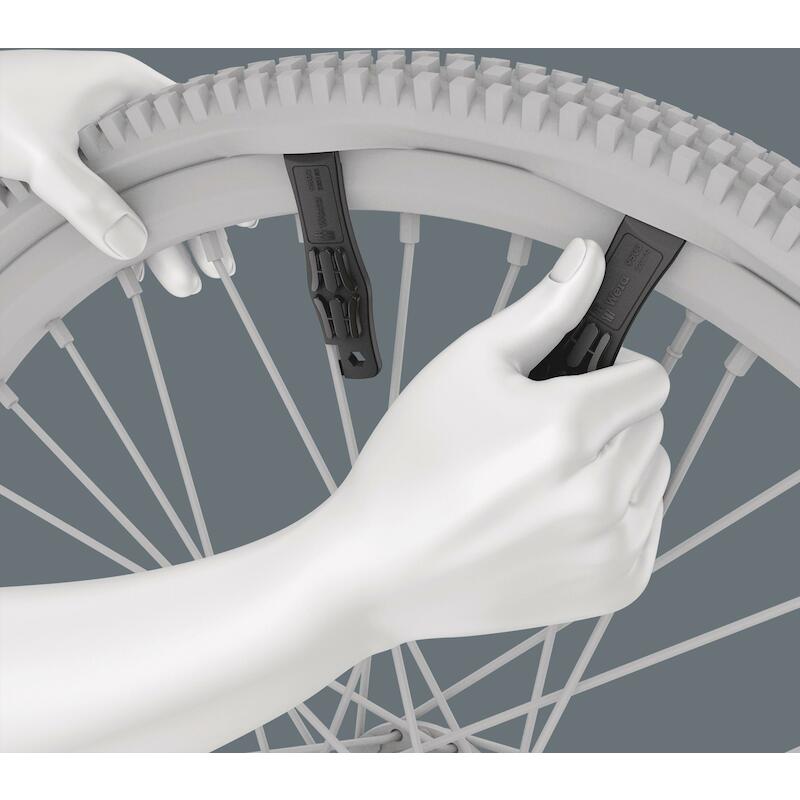 FIETS GEREEDSSCHAPSSET     BICYCLE SET 13 (2ST)WER