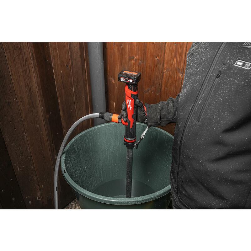 POMPE À EAU ACCU 12V/6AH    M12 BSWP-601 MILWAUKEE