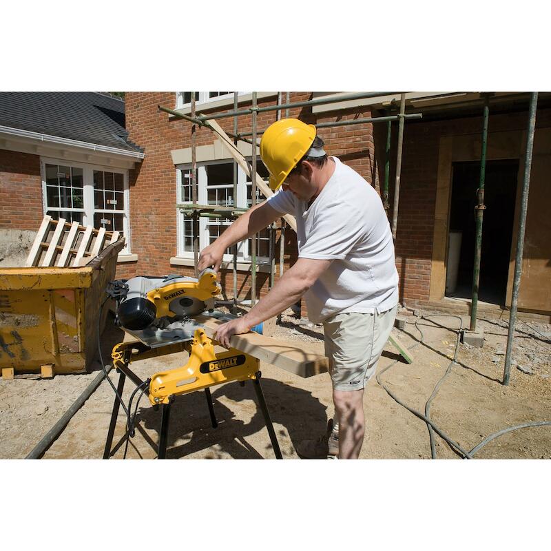 COMBINATIEZAAG 2000W/250MM  DW743N          DEWALT