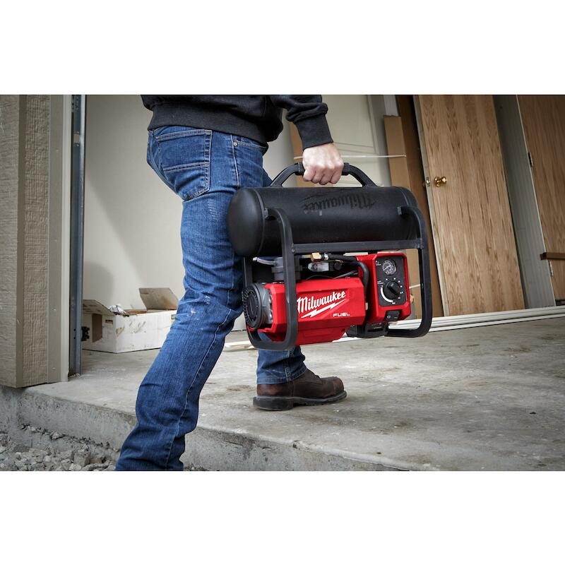 ACCUCOMPRESSOR 18V/BODY     M18 FAC-0    MILWAUKEE