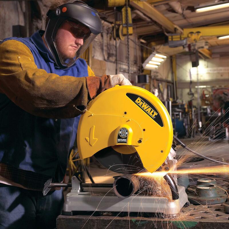 METAALZAAG 2200W/355MM      D28715          DEWALT