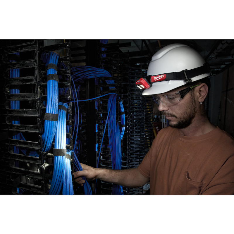 HOOFDLICHT 5 MODI 450LM     HL-SF 3XAAA  MILWAUKEE