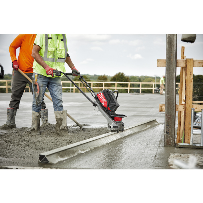 REGLE VIBR.BETON  72V/2X3AH MXF PSC-302  MILWAUKEE