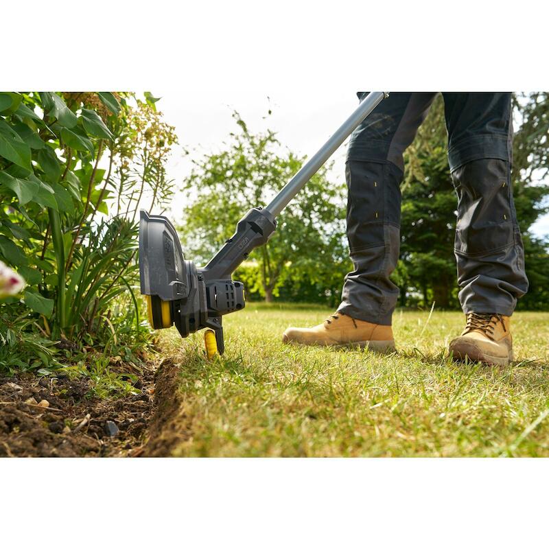 ACCUGRASTRIMMER 18V/2AH     SFMCST925M1    STANLEY