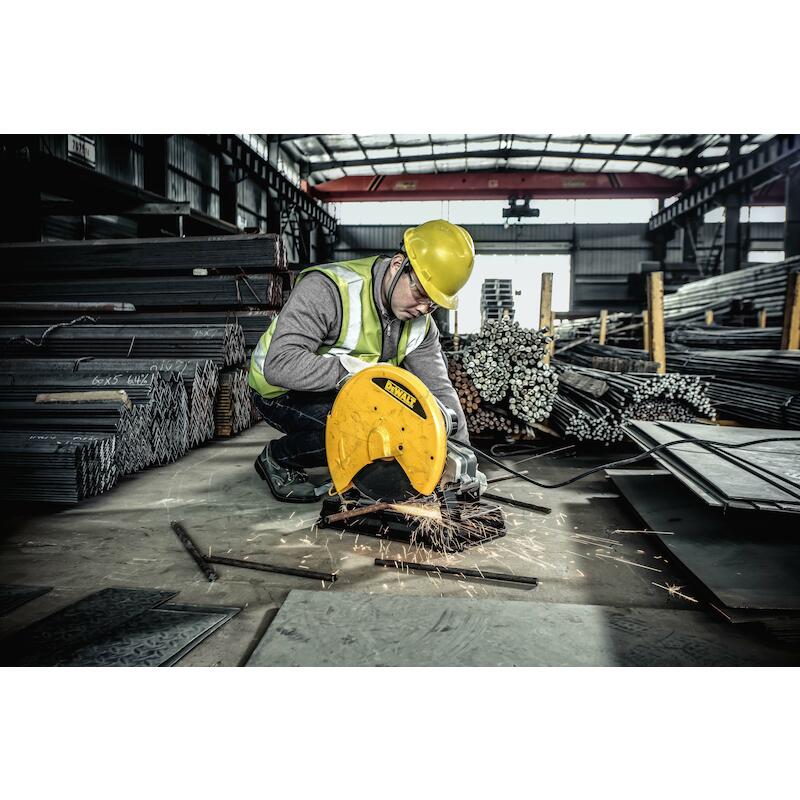 METAALZAAG 2200W/355MM      D28730          DEWALT