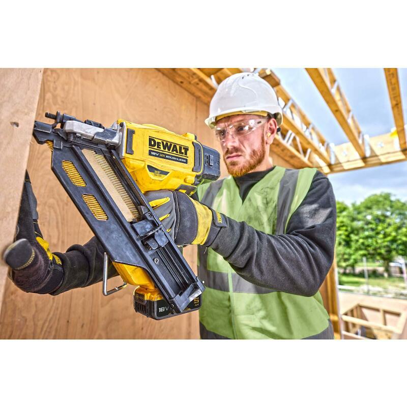 ACCUNAGELPISTOOL 18V/BODY   DCN930N         DEWALT