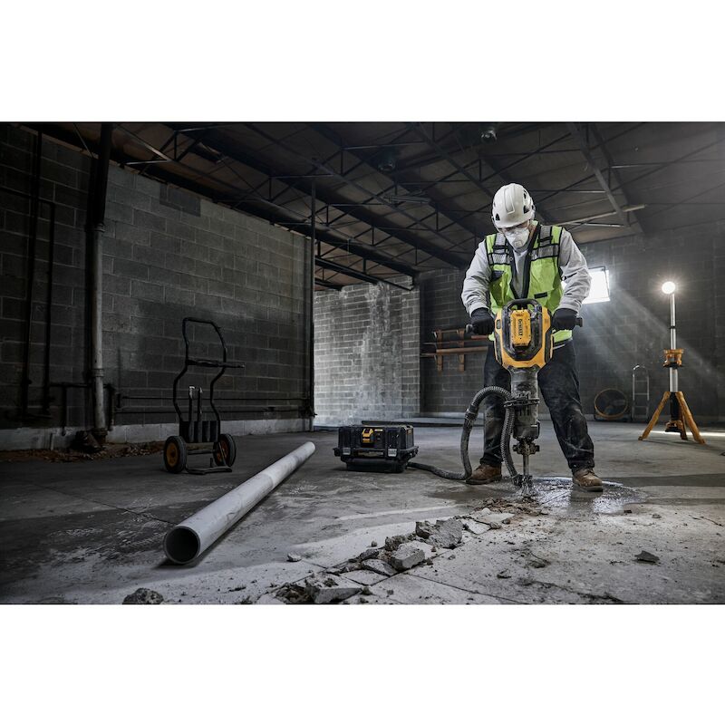 ACCUBREEKHAMER 54V/2X15AH   DCH966Z2        DEWALT