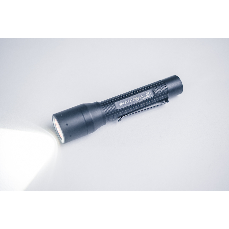 ZAKLAMP 200LM-170M-8U       P5 (1XAA)    LEDLENSER