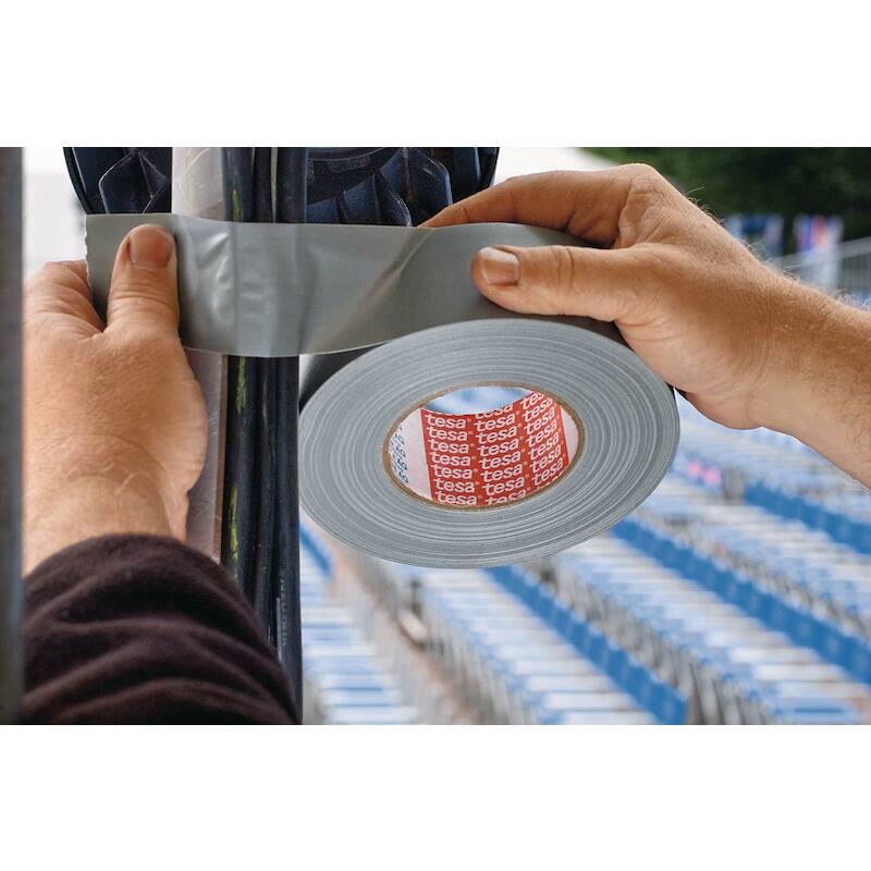 KLEEFBAND - TESA 04688 TESABAND PE-GEËXTRUDEERD TEXTIEL - ZWART 50 MM X 50 M