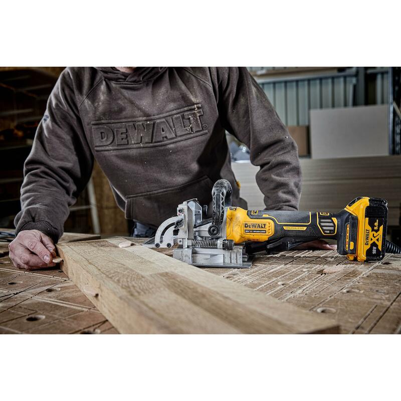 FRAISEUSE LAMELLES 18V/2X5  DCW682P2        DEWALT