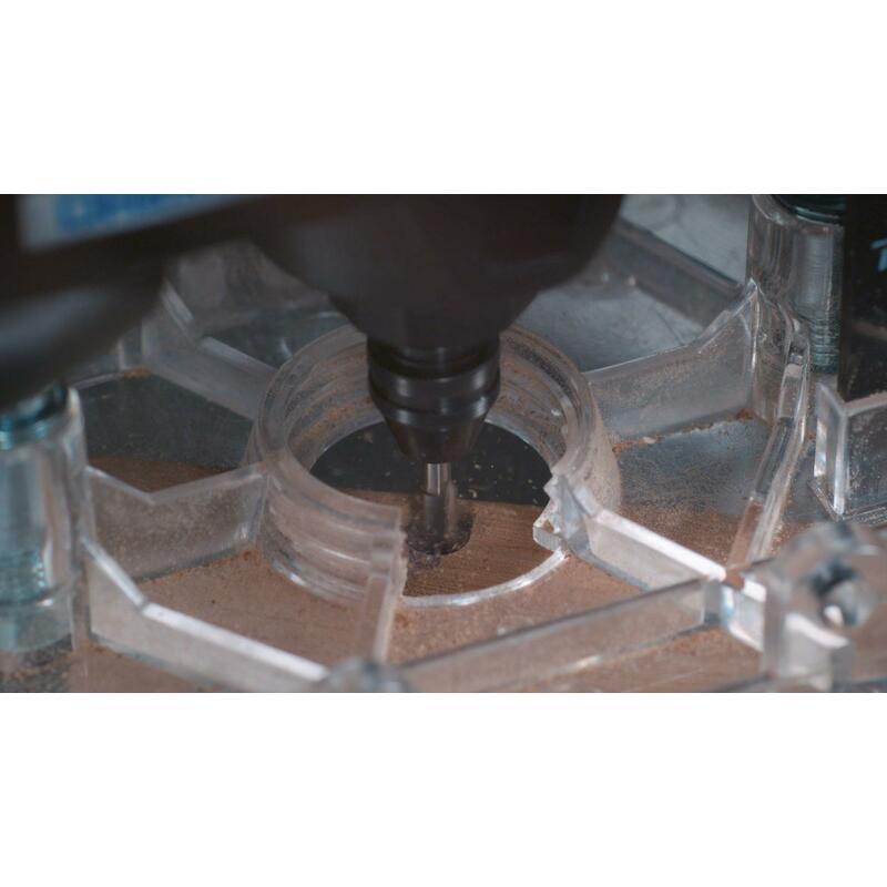 FREZENSET IN HOUTEN KOFFER  660JA      (7ST)DREMEL