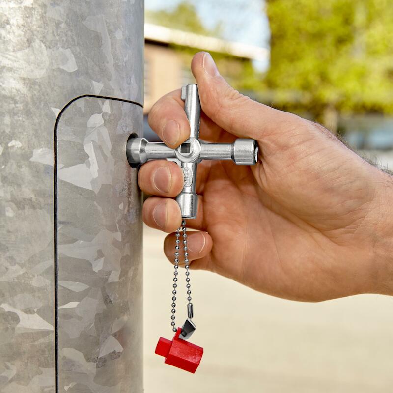 KNIPEX 1103 SCHAKELKASTSLEUTEL VOOR ALLE STANDAARDSCHAKELKASTEN EN AFSLUITSYSTEMEN 76 MM