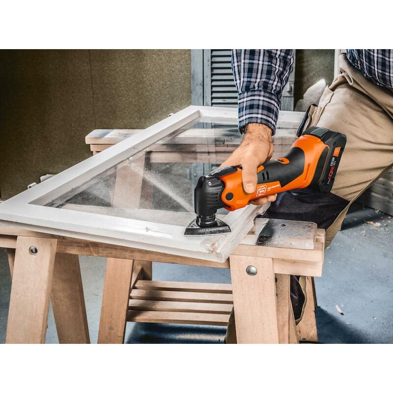 ACCU-MULTITOOL 18V/2X4AH    MULTIMASTER AMM 500