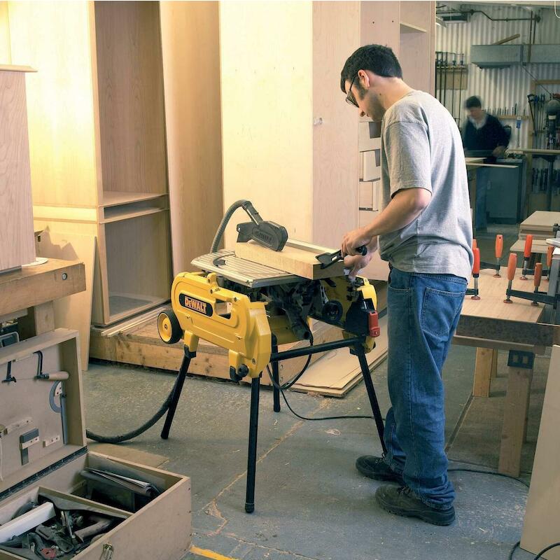 COMBINATIEZAAG 2000W/305MM  D27107          DEWALT